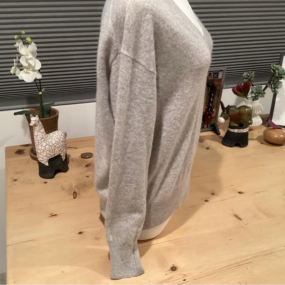 White+Warren Cashmere V-Neck Size Large Women Gray - Picture 4 of 10